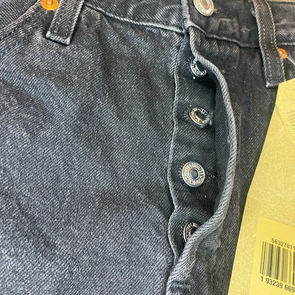 Women’s Levi’s 501 high rise shorts - Picture 4 of 6